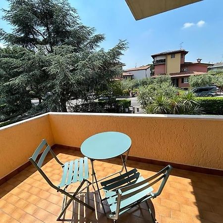 Appartamento Chloe Sirmione Bagian luar foto